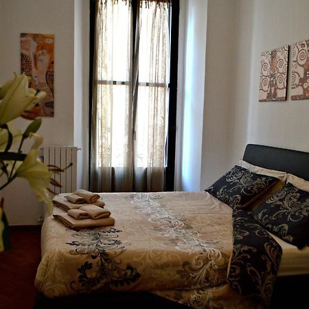 La Casa Dei Viaggiatori Appartement Milaan Kamer foto